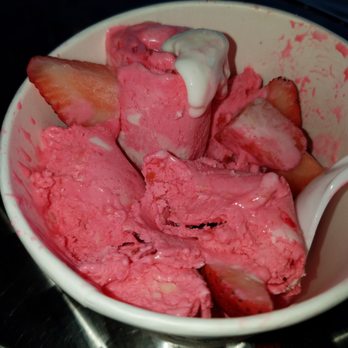 Rolling Ice - Strawberry Cheesecake - Ice Cream & Frozen Yogurt Near Me - Arlington, Texas