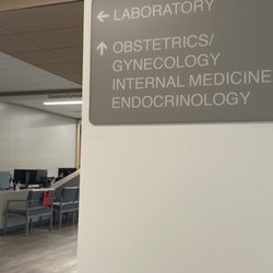 Jefferson Health Abington - Interior signage