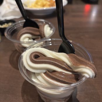 The Glen Rock Inn - Kid's ice cream with meal (not great but for kids, ice cream is ice cream) - American Near Me - Glen Rock, New Jersey The Glen Rock Inn - Kid's ice cream with meal (not great but for kids, ice cream is ice cream) - American Near Me - Glen Rock, New Jersey