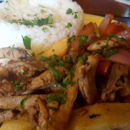 Pollo Saltado