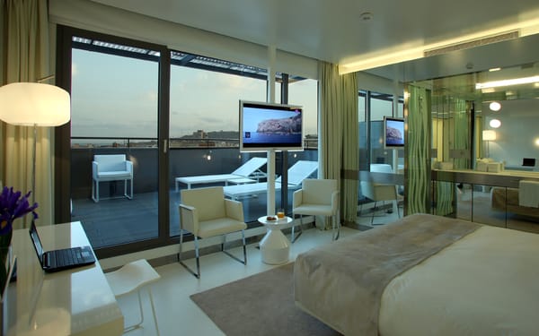 The Mirror Barcelona by null