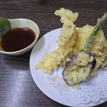 Otomisan Restaurant - Mixed tempura side. Tbh I ate one of the shrimp before I took the picture. - Japanese Near Me - Los Angeles, California Otomisan Restaurant - Mixed tempura side. Tbh I ate one of the shrimp before I took the picture. - Japanese Near Me - Los Angeles, California