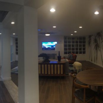 Paraiso at Fountain Square - Lobby - Apartments Near Me - Miami, Florida
