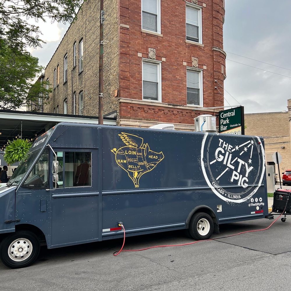 Central Park Bar - The Gilty Pig serving up amazing food for happy hour at Central Park Bar. - Bars Near Me - Chicago, Illinois Central Park Bar - The Gilty Pig serving up amazing food for happy hour at Central Park Bar. - Bars Near Me - Chicago, Illinois