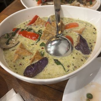 Noree Thai on Beverly - Green Curry with tofu - Thai Near Me - Los Angeles, California