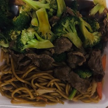 Hong Kong Restaurant - Beef and broccoli with lomein - Chinese Near Me - Birmingham, Alabama Hong Kong Restaurant - Beef and broccoli with lomein - Chinese Near Me - Birmingham, Alabama