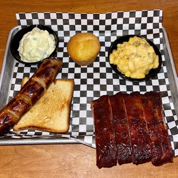 Famous Dave's Bar-B-Que - St. Louis-Style Spareribs - 1/3 Slab (4 Bones) and hot link - Barbeque Near Me - Redlands, California