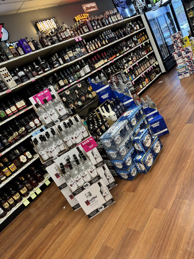 PLAZA LIQUOR Updated September 2024 14 Photos 1638 Williams Hwy