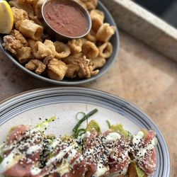 Rooney's Oceanfront Restaurant - Tuna Bruschetta and Fried Calamari