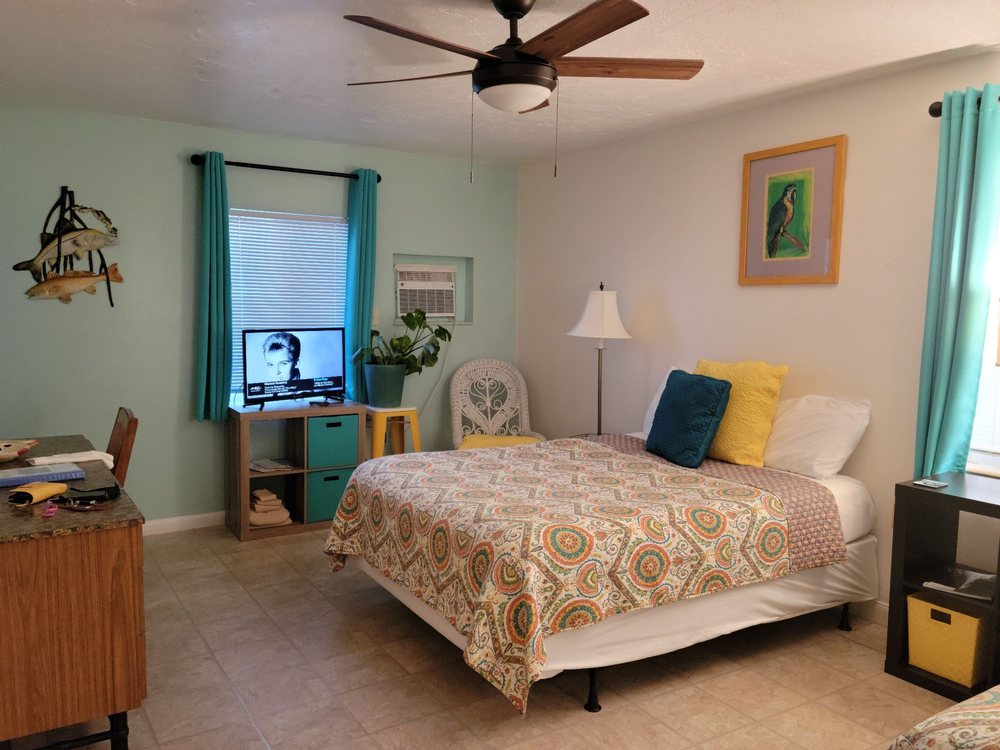 PARKWAY MOTEL & MARINA Updated September 2024 1180 Chokoloskee Dr, Chokoloskee, Florida