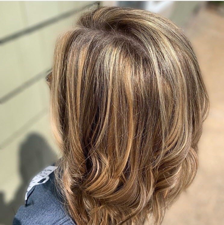 The Madd Hatter Hair Salon Logo