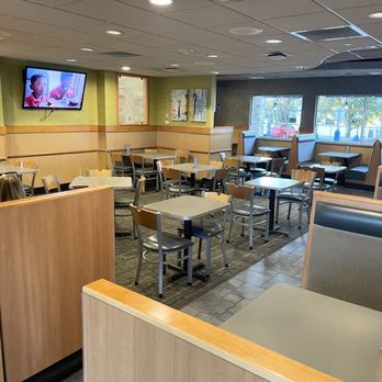 Culver's - Clean and well-decorated inside this Culver's - Ice Cream & Frozen Yogurt Near Me - Middleton, Wisconsin