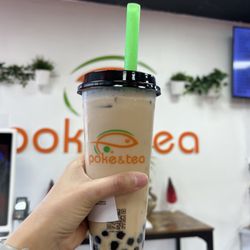 Poke & Tea - Classic milk tea with tapioca
