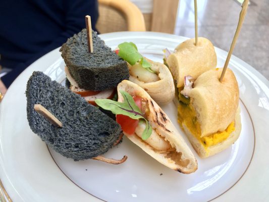 The Peak Lounge & Bar by null