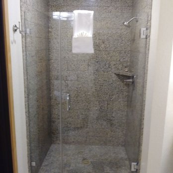Pacific Terrace Hotel - Separate shower. - San Diego, CA
