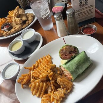 THE OVER/UNDER BAR & GRILL - Updated January 2026 - 228 Photos & 421 ...