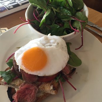 The Magpie Inn - Pubs Near Me - Dalkey, D