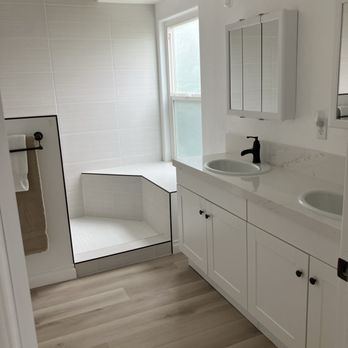 Palm Construction - Primary bathroom - Decks & Railing Near Me - La Mesa, California Palm Construction - Primary bathroom - Decks & Railing Near Me - La Mesa, California