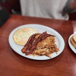 Nat's On Ventura - Early Bird Special- 2 Eggs and Bacon