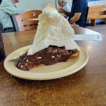 Blue and White Grill - The Best Chocolate Pie - Diners Near Me - Hazel, Kentucky Blue and White Grill - The Best Chocolate Pie - Diners Near Me - Hazel, Kentucky