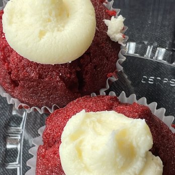 L.a. SweetsNY - Red Velvet Cupcake - Cupcakes Near Me - New York, New York