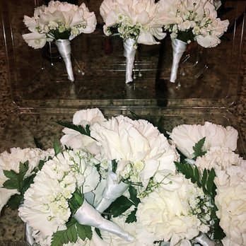 Amy Wong Events - Boutonniere's for a funeral - Floral Designers Near Me Amy Wong Events - Boutonniere's for a funeral - Floral Designers Near Me