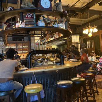 St. Anselm - Bar area - Steakhouses Near Me - Washington, DC, District of Columbia