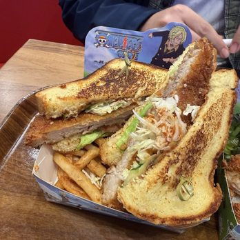 One Piece Cafe - Sanji's Diable Jambe Chicken Sando - Themed Cafes Near Me - Los Angeles, California