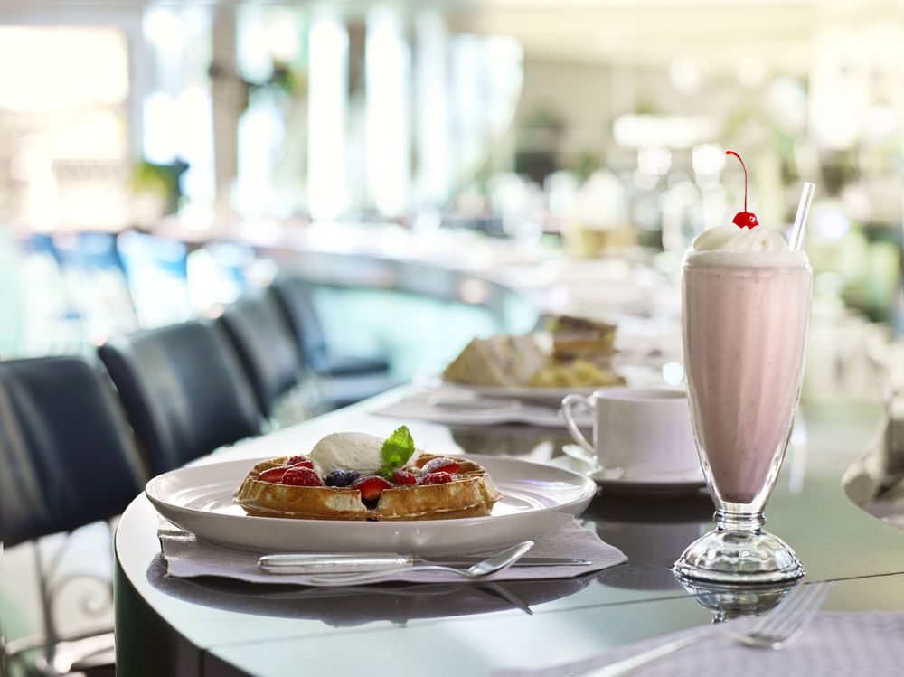 THE FOUNTAIN COFFEE ROOM Updated September 2024 107 Photos & 117 Reviews 9641 Sunset Blvd