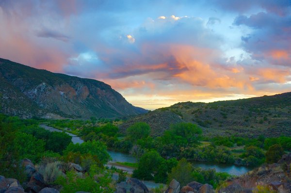 Beautiful Views - New Mexico's private boutique mineral water retreat. Where dreams become reality.