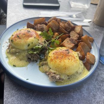 Scramblers Cafe - Kalua Pork Benedict - Breakfast & Brunch Near Me - Ontario, California Scramblers Cafe - Kalua Pork Benedict - Breakfast & Brunch Near Me - Ontario, California