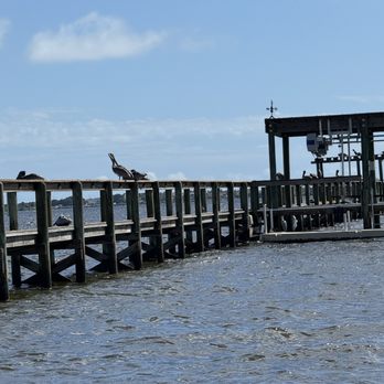 Yellow Dog Cafe - Seafood Near Me - Malabar, Florida