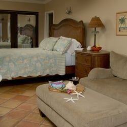 Oceanfront Cottages - Havana Suite