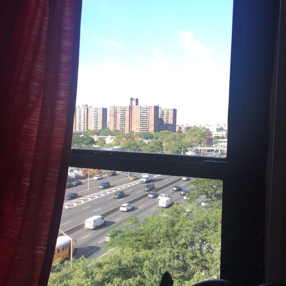 Seldens Window Cleaning - Window Washing Near Me