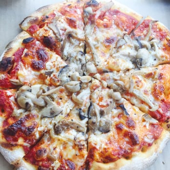 Fendu Boulangerie - Mushroom pizzaaaaas - Bakeries Near Me - Honolulu, Hawaii