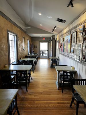 Lulu's On Main by null