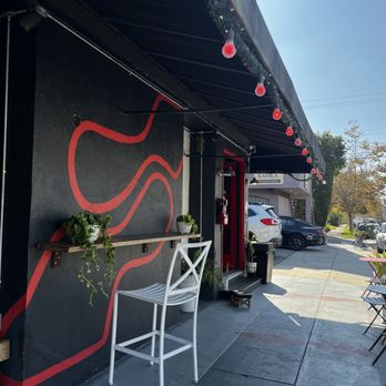 Dam Good Coffee - Outside area - Coffee & Tea Near Me - Los Angeles, California