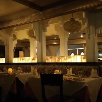 Akbar Restaurant - i love the center of this room - Indian Near Me - Edison, New Jersey Akbar Restaurant - i love the center of this room - Indian Near Me - Edison, New Jersey