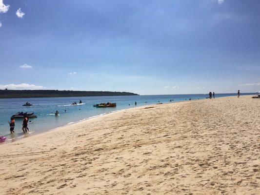 Yonaha Beach by null
