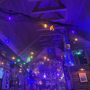 Ina Mae Tavern & Packaged Goods - Southern Near Me - Chicago, Illinois