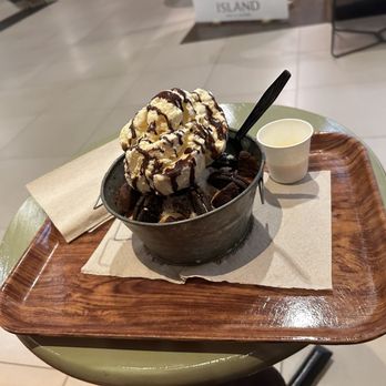 Island Spa & Sauna - Oreo ice cream bowl - Massage Near Me - Edison, New Jersey