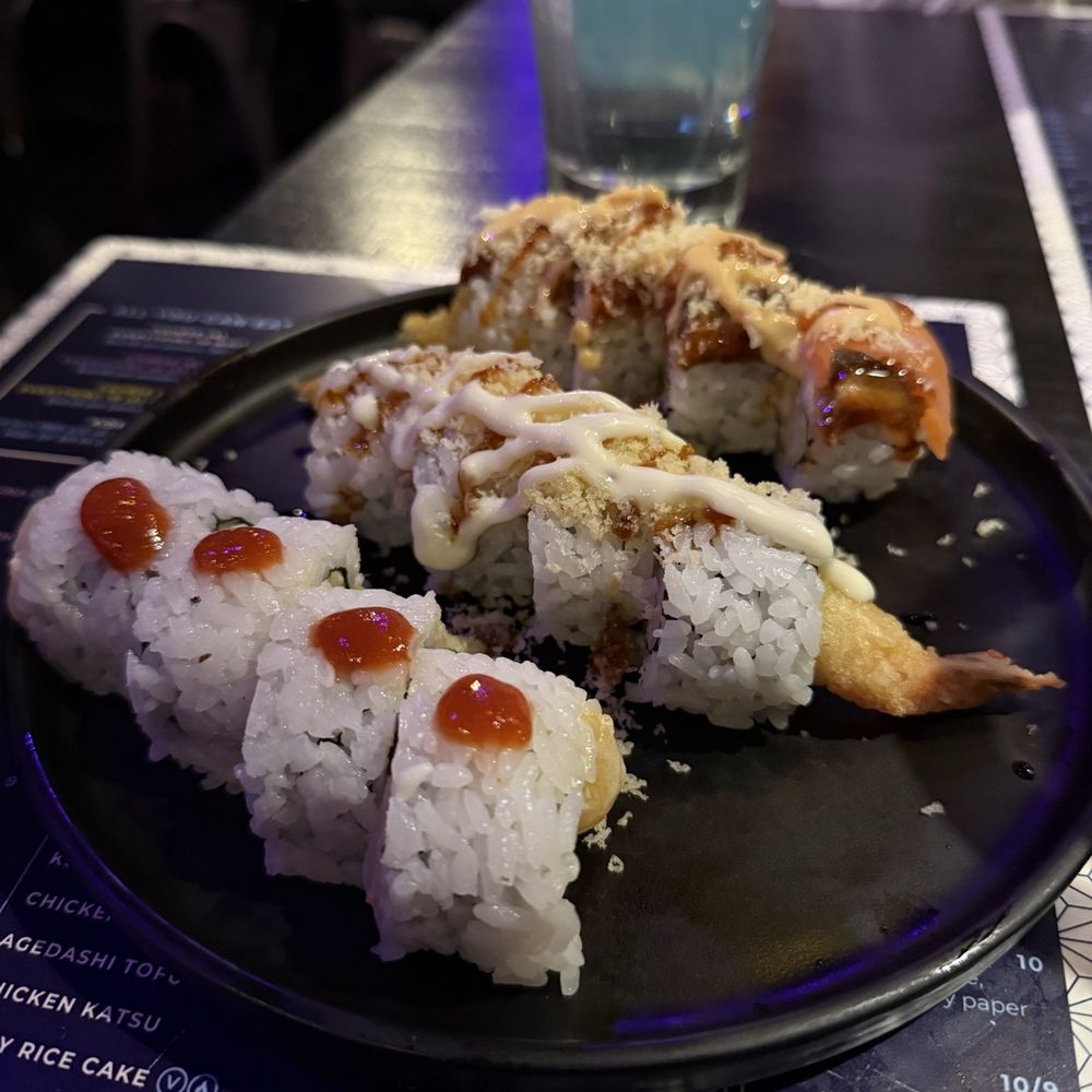 Pier 50 Sushi - Folsom - Scallop roll, Lisa Lisa roll - Sushi Bars Near Me - Folsom, California