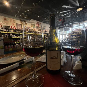 Happy Wine Calle Ocho - Pinot noir - Tapas Bars Near Me - Miami, Florida Happy Wine Calle Ocho - Pinot noir - Tapas Bars Near Me - Miami, Florida