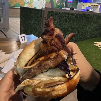 Dawg Park - New American Near Me - South Barrington, Illinois