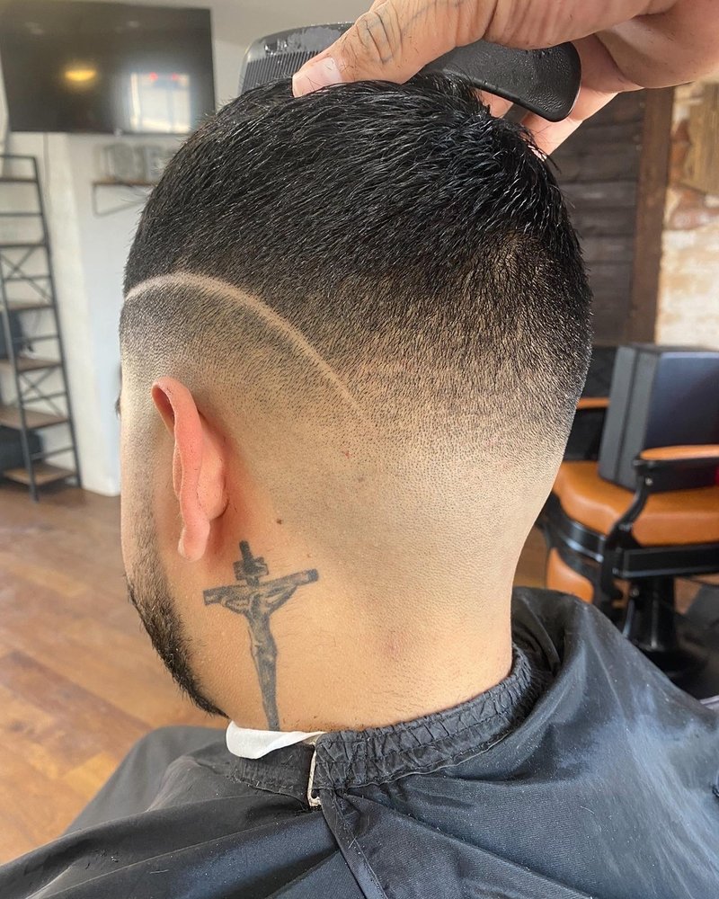 DADS BARBER SHOP Updated October 2024 Request an Appointment 15 Photos 21830 S Ellsworth