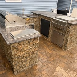 Suffolk Pool - Outdoor kitchen with BBQ, stovetop, & refrigerator
