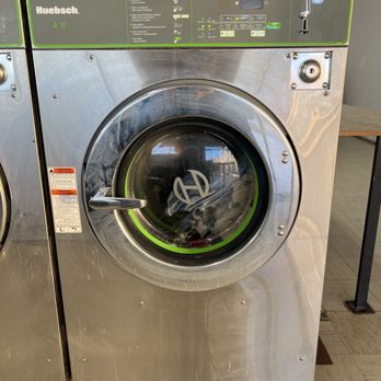 Emmy's Laundromat - $5! Four load machine (9/2023) - Laundromat Near Me - Barstow, California Emmy's Laundromat - $5! Four load machine (9/2023) - Laundromat Near Me - Barstow, California
