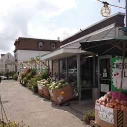 R & R Produce Garden Center - summer eats