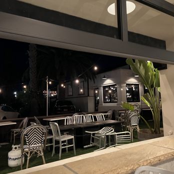 Paradise Springs Winery - In and outside seating - Wine Tasting Room Near Me - Santa Barbara, California