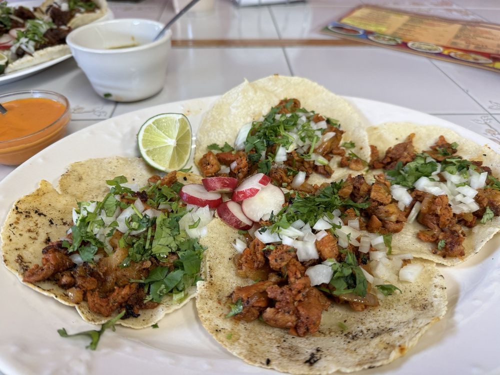 Guadalupe Grocery & Restaurant Logo